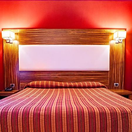 ג'וליאנו אין קאמפאניה Marcantonio Hotel מראה חיצוני תמונה