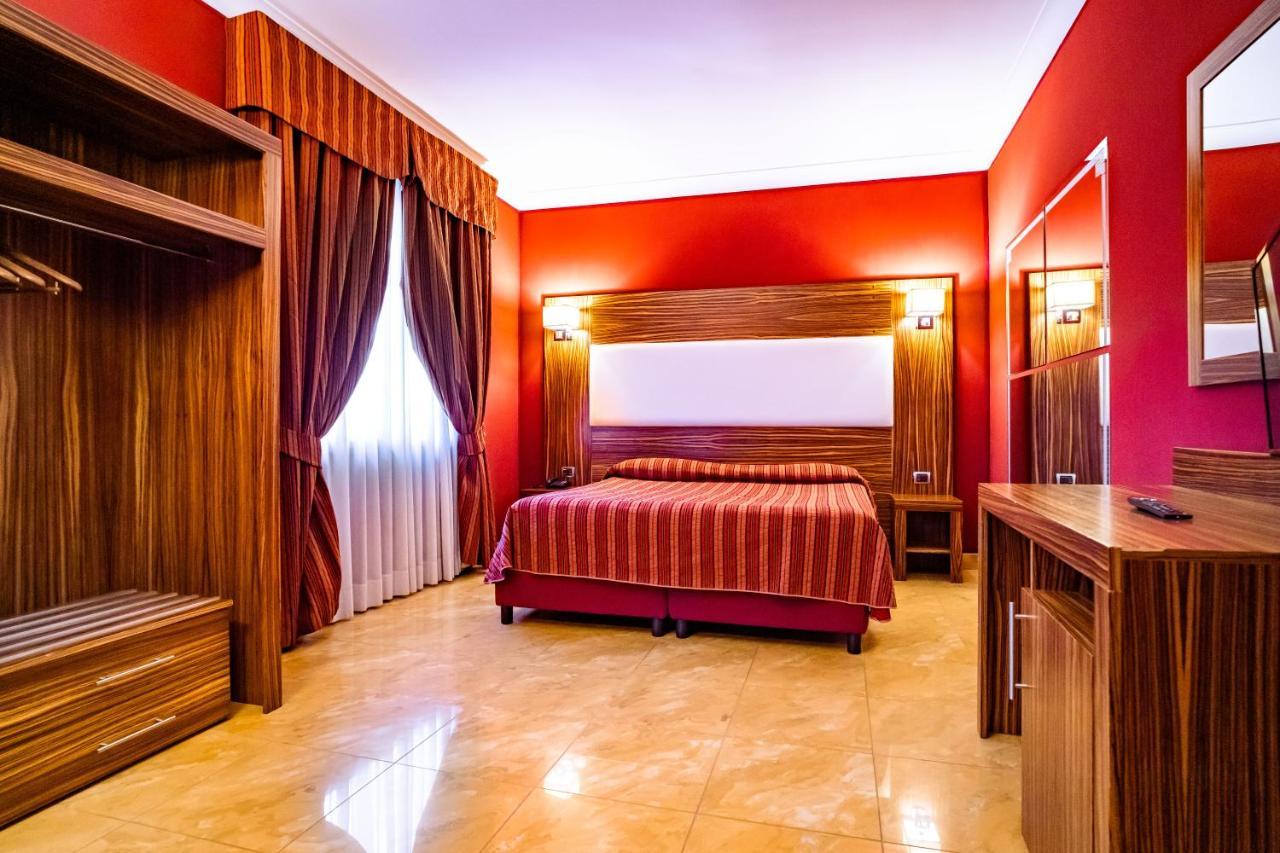 ג'וליאנו אין קאמפאניה Marcantonio Hotel מראה חיצוני תמונה